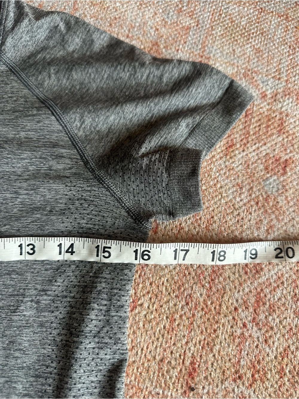 Lululemon Swiftly Tech Short Sleeve 2.0
Slate White gray W3DFNS size 6 - Picture 5 of 6